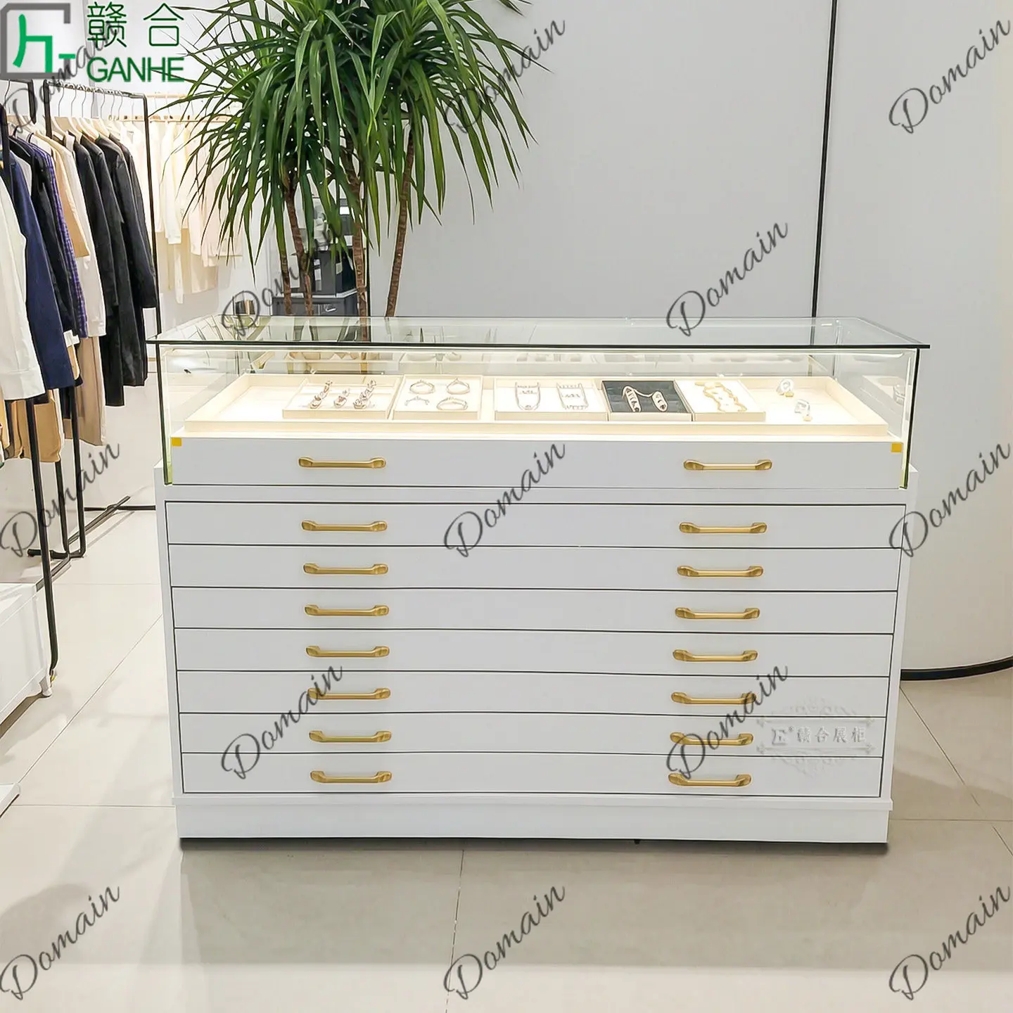 81 N Leichter Luxus-Glasvitrin – Jewelry For Watches Bewertung und Preis